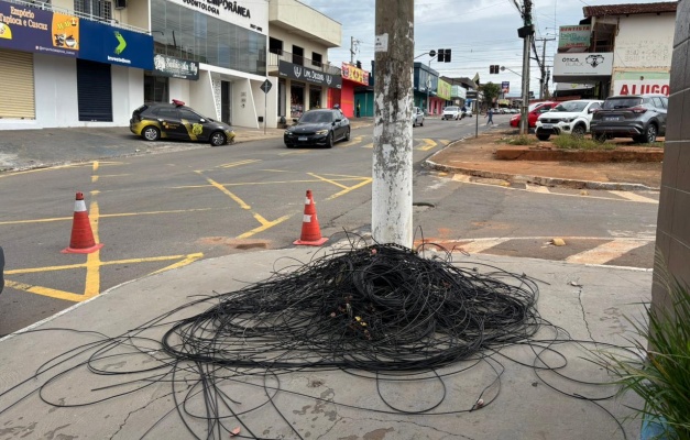 Goiânia remove mais de 15 toneladas de fios soltos e reduz riscos nas ruas