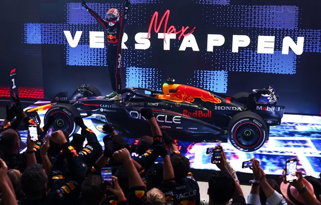 F-1: McLaren erra, Verstappen vence no Catar e luta por título em Abu Dabi; Bortoleto é 13º