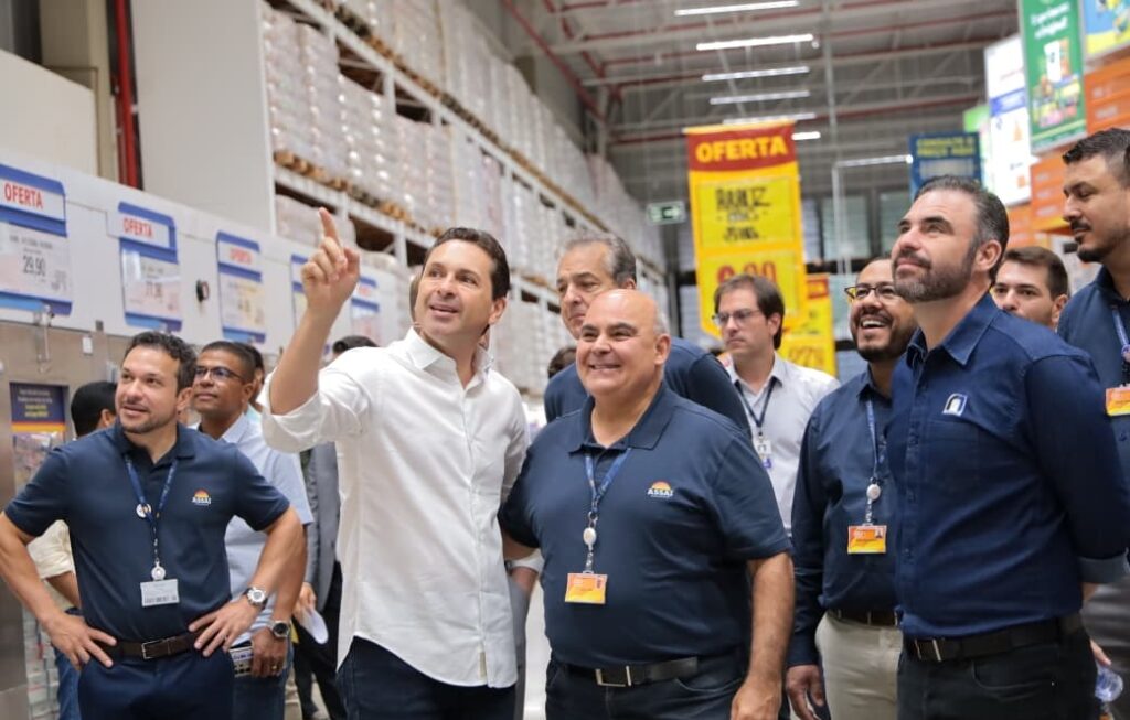 Leandro Vilela destaca geração de 600 empregos com abertura de atacadista em Aparecida