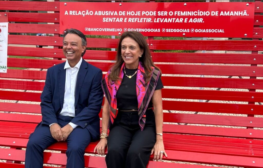 Gracinha Caiado inaugura Banco Vermelho pelo fim da violência contra a mulher em Goiânia