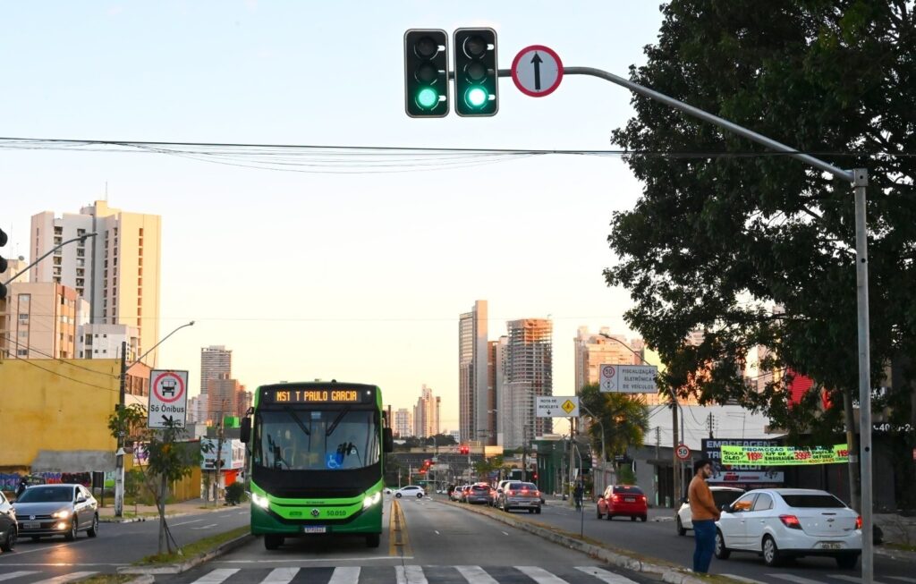 Corredores com Onda Verde aumentam fluidez do trânsito em Goiânia