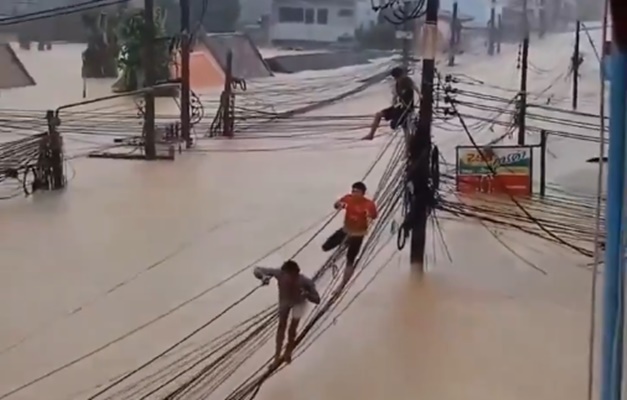 Mais de mil pessoas morreram e centenas estão desaparecidas após inundações na Ásia