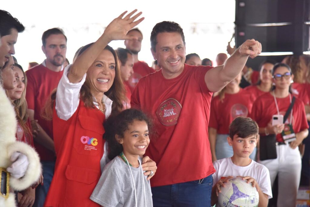 “Em Aparecida, nós cuidamos das pessoas”, diz Leandro Vilela ao entregar mais de 20 mil brinquedos para crianças da cidade 