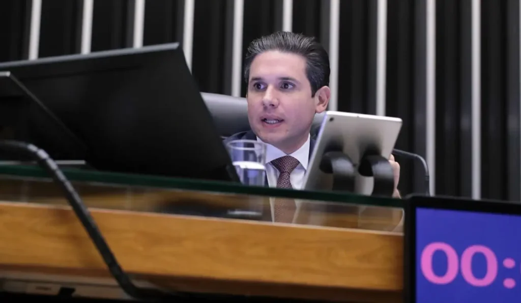 Câmara aprova redação final de projeto que regulamenta reforma tributária