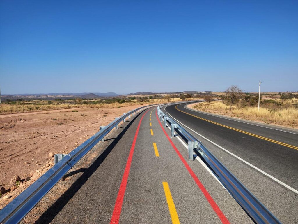 Estado conclui pavimentação da GO-108 com ciclovia que leva ao Parque de Terra Ronca
