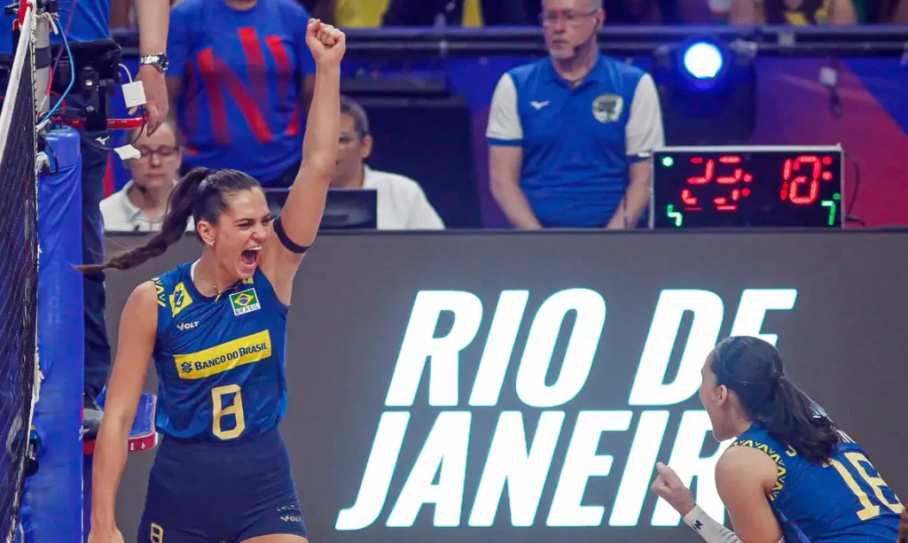 Central Julia Kudiess é eleita a 5ª melhor jogadora do vôlei mundial