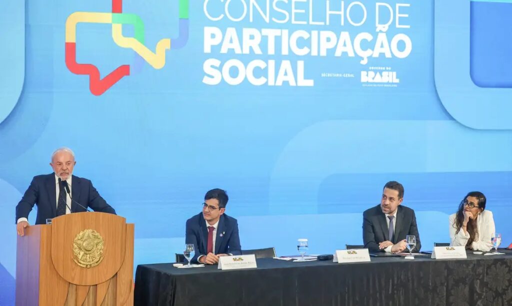 Lula diz que enfrentamento à violência contra mulher é prioridade na agenda do governo 