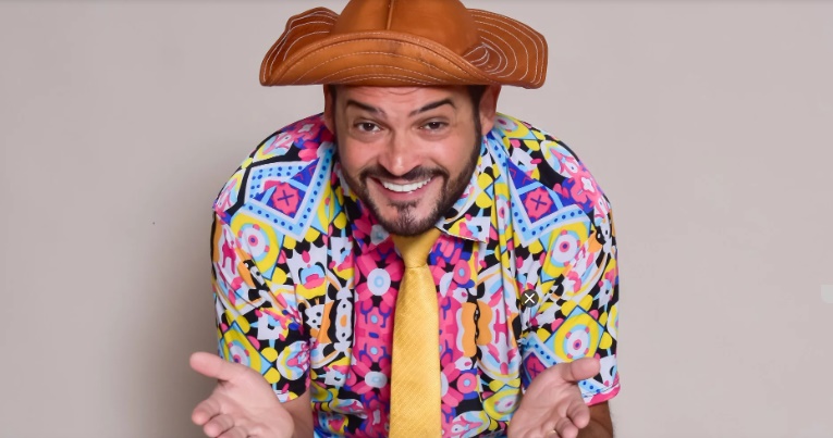 Humorista Matheus Ceará se apresenta em Anápolis e Goiânia
