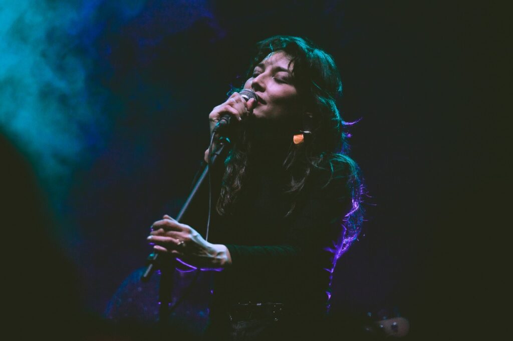 Salma Jô se apresenta no Martim Cererê em Goiânia