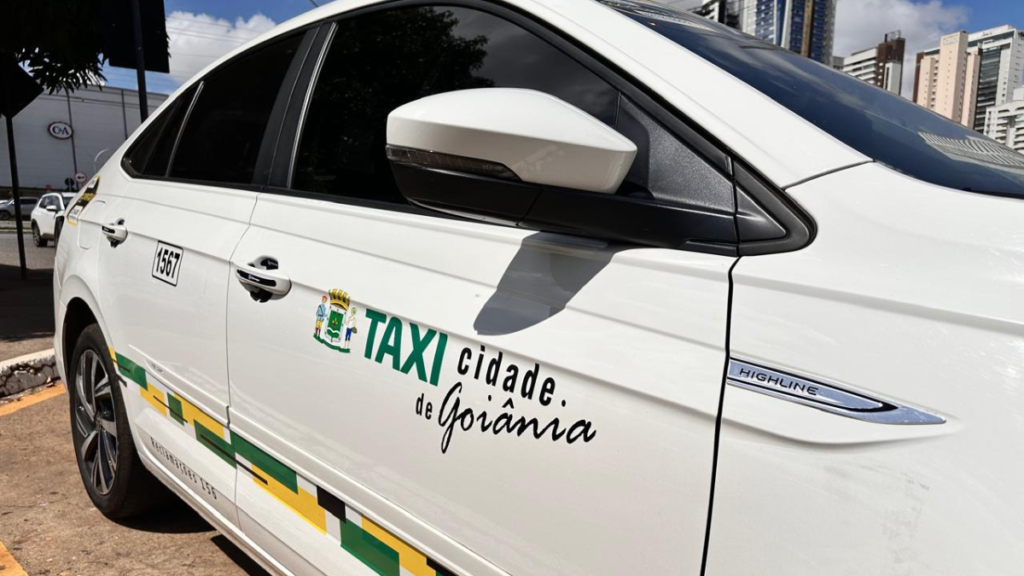 Prefeitura de Goiânia inicia regularização do serviço de táxi na capital