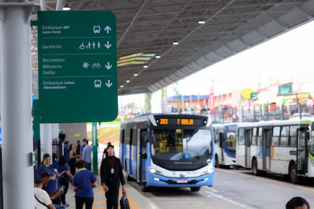 Após investimento na ordem de R$ 9,5 milhões, população recebe novo terminal de Senador Canedo