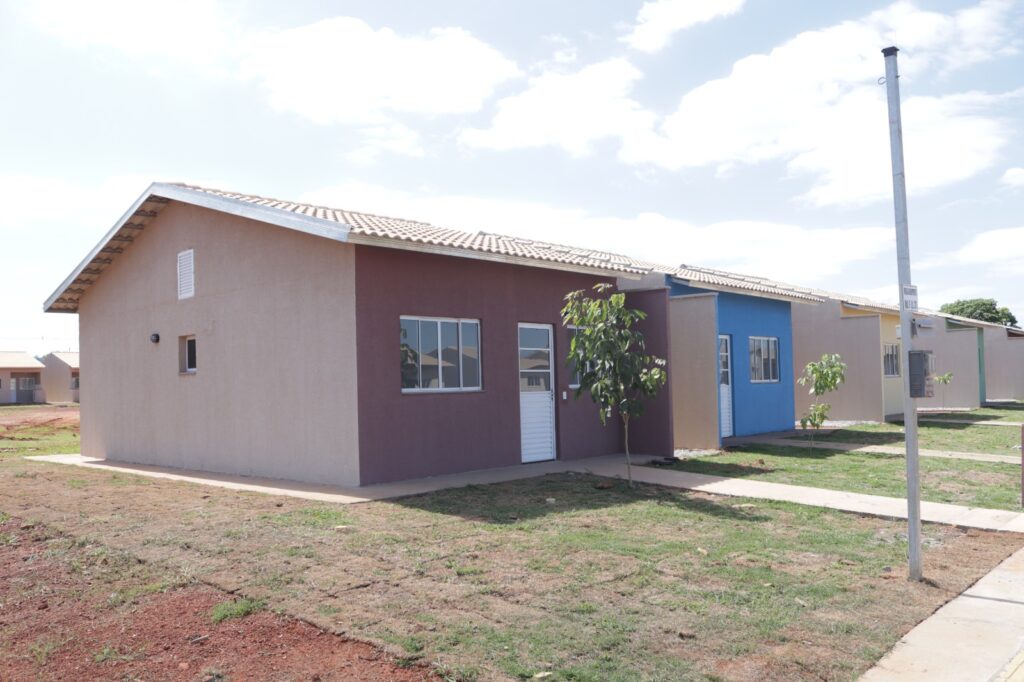 Governo de Goiás publica editais para inscrições de 2267 casas a custo zero