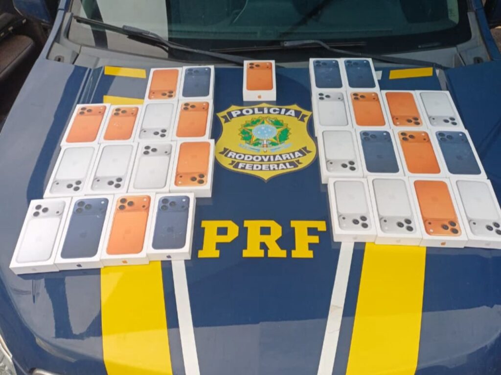 PRF apreende 29 celulares sem nota fiscal na BR-050 em Catalão