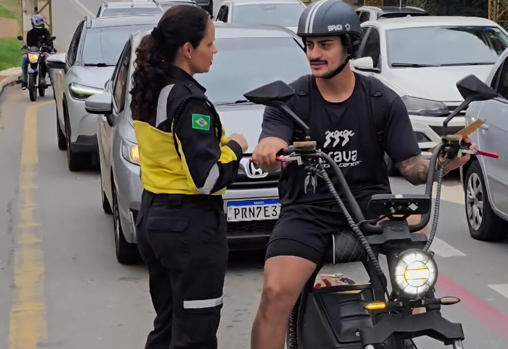 Prefeitura de Goiânia lança ação educativa sobre novas regras para ciclomotores