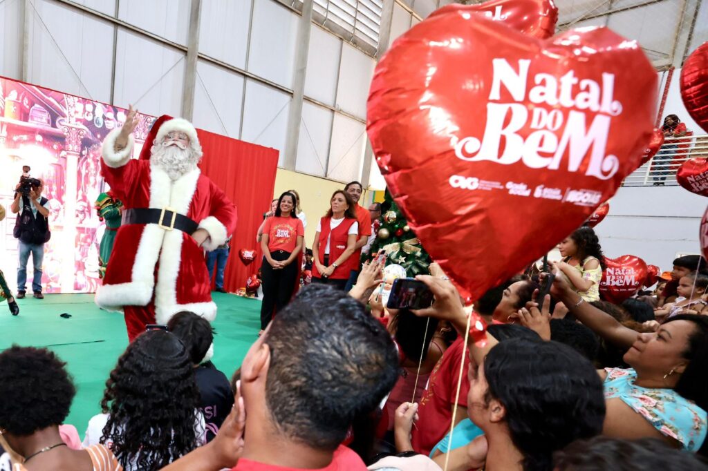 Natal do Bem leva 12 mil brinquedos para Formosa