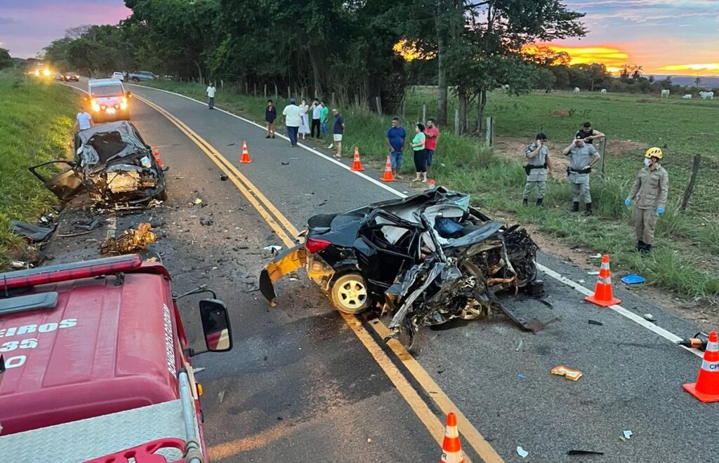 Grave acidente na GO-164 deixa 5 mortos e um ferido