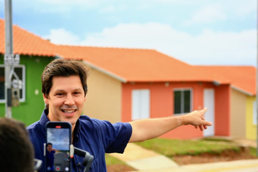 Daniel Vilela entrega 95 casas a custo zero em Abadiânia e Silvânia
