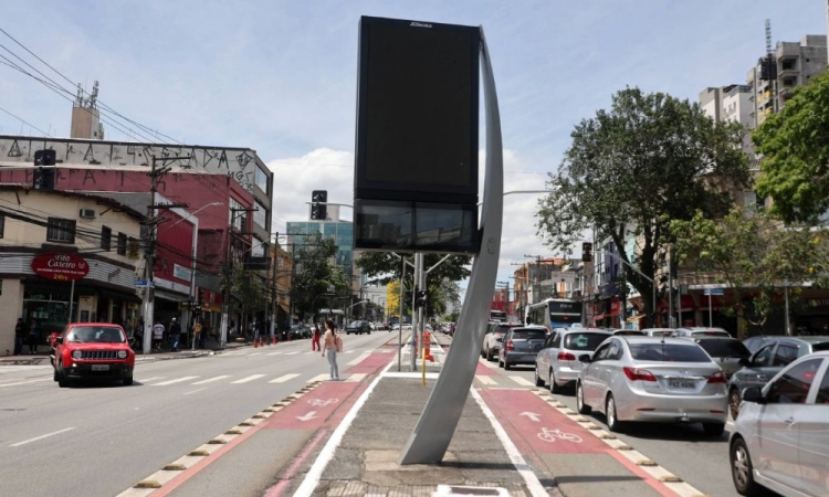 Quase 24h após vendaval, mais de 1,5 milhão de imóveis seguem sem energia na Grande SP