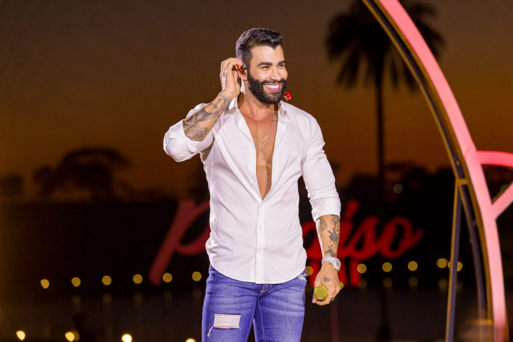 Gusttavo Lima faz live especial de Natal neste domingo (21\12)