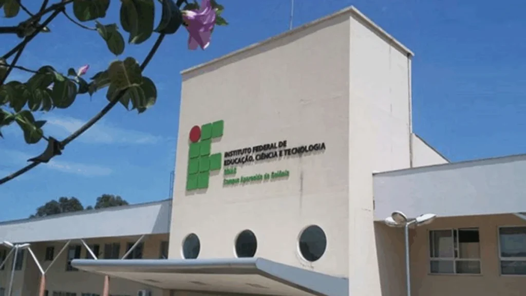 Câmpus Aparecida de Goiânia do IFG abre seleção para professor substituto