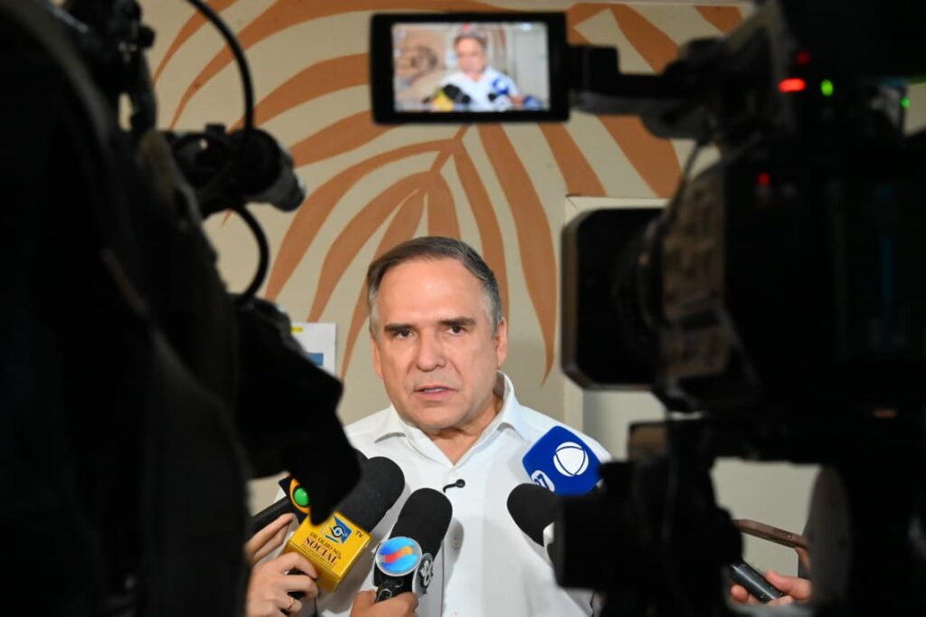 Mabel descarta saída do União Brasil: “Estou seguindo ordem do Caiado”