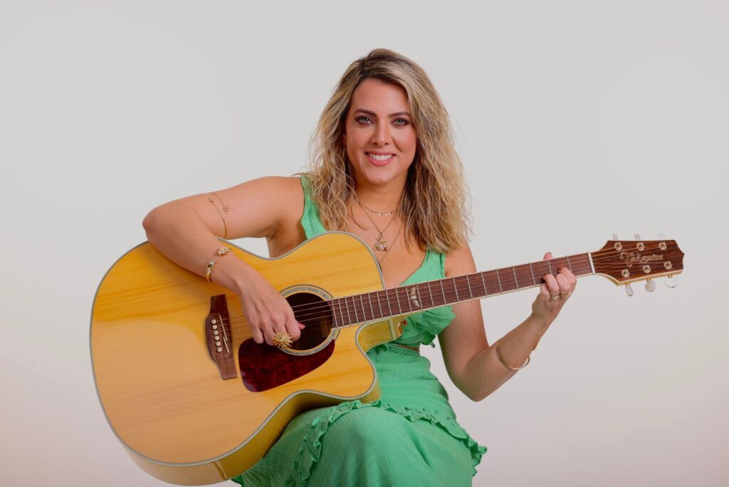 Maíra Lemos faz show gratuito em Goiânia na 8ª edição do Música no Bosque