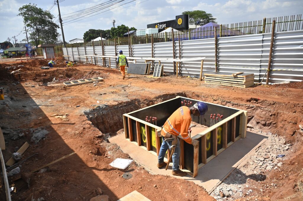 Governo de Goiás investe na recuperação e ampliação de passarelas para pedestres