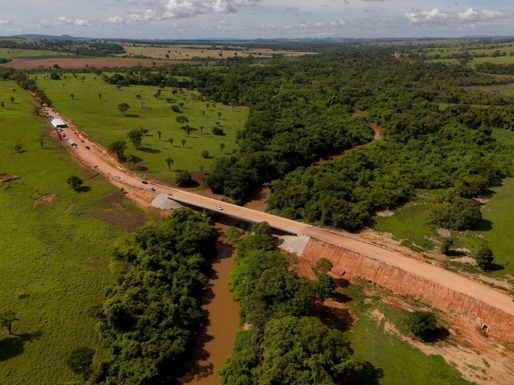 Daniel Vilela inaugura ponte sobre o Rio Santa Maria em Campestre de Goiás