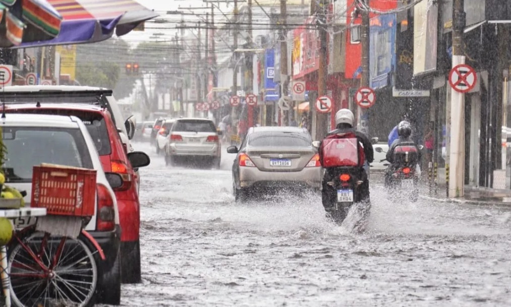 Alerta de tempestades atinge 141 municípios goianos nesta terça-feira (9/12); veja lista