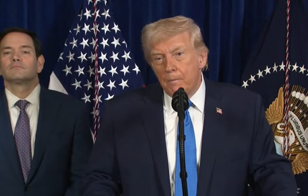 Trump chama a Colômbia de ‘vizinho doente que gosta de vender cocaína para os EUA’