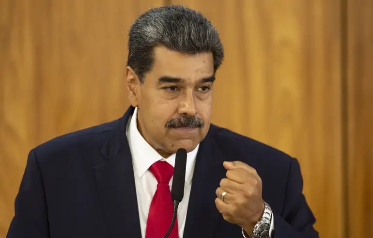 O que diz a Constituição da Venezuela sobre sucessão de poder após queda de Maduro