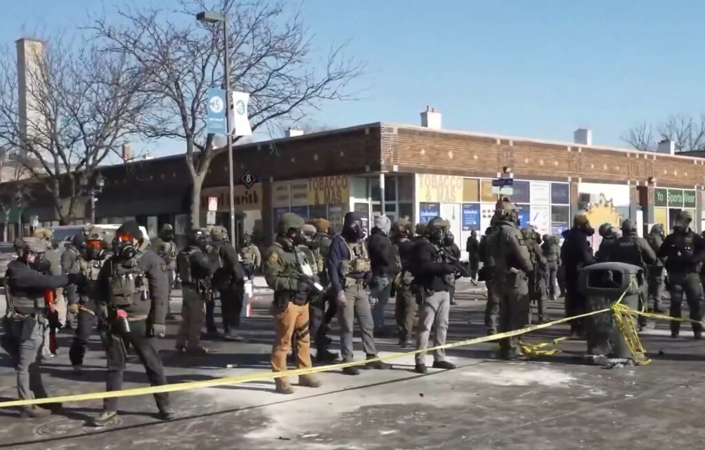 EUA: agentes federais atiram e matam outra pessoa em Minneapolis durante repressão à imigração