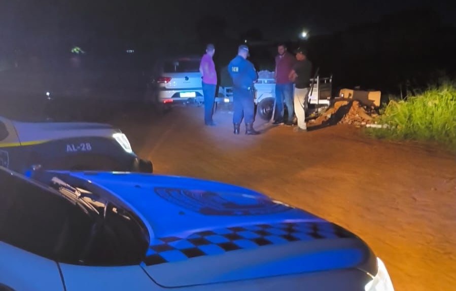 GCM apreende veículos por descarte irregular de entulho em Aparecida