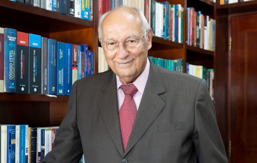 Quando o sigilo vira regra e a Constituição vira exceção