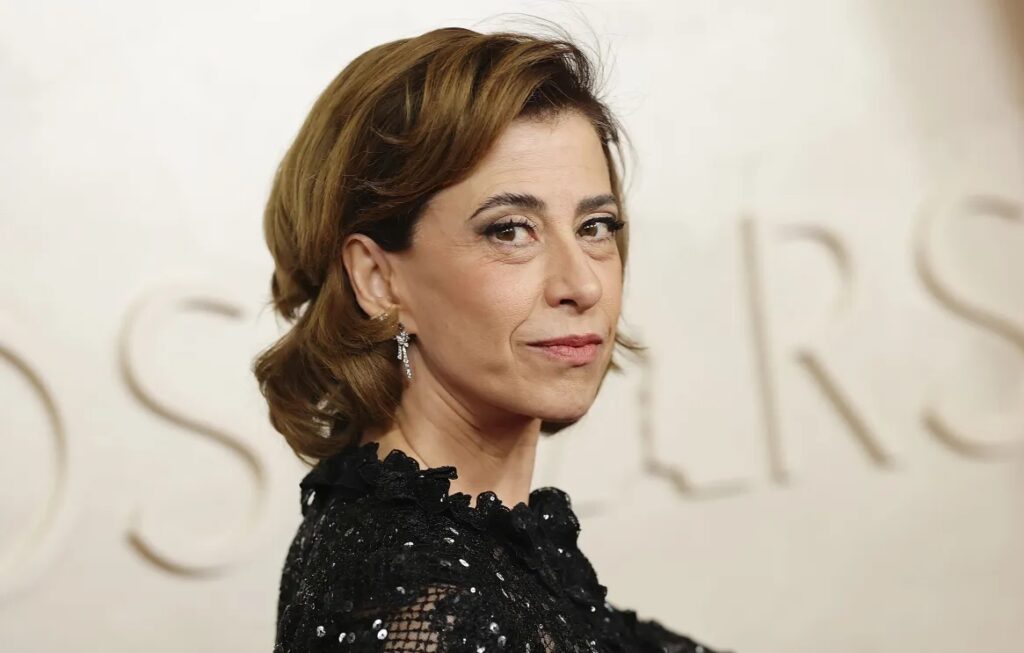 Indicação de Fernanda Torres ao Oscar está entre mais inspiradoras do século 21, diz ‘Variety’