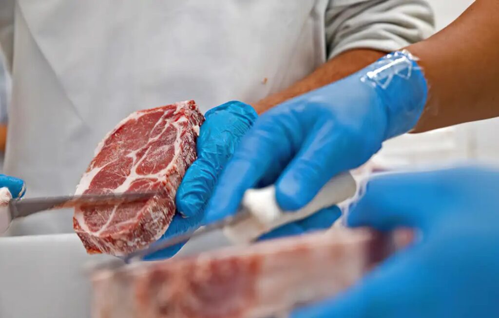 Com salvaguarda da China, Brasil pode deixar de exportar até 500 mil toneladas de carne bovina