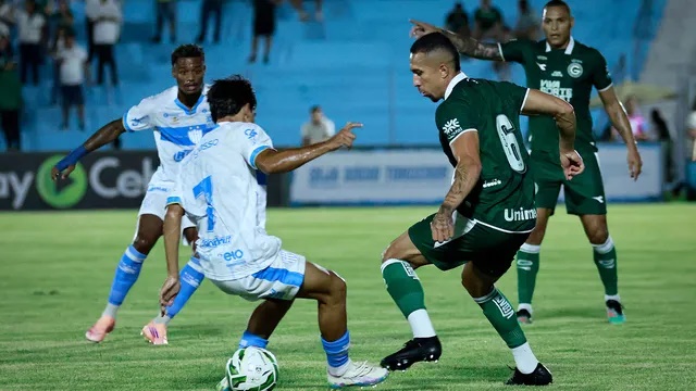 Goiás e Crac se enfrentam em Catalão e ficam no 0 a 0 