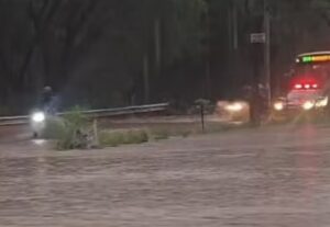 Fortes chuvas causam alagamentos em vários pontos de Goiânia