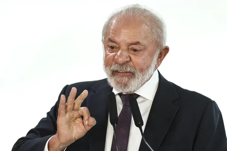 Lula: Brasil não está em outro patamar porque País sempre usou a palavra ‘gasta-se muito’