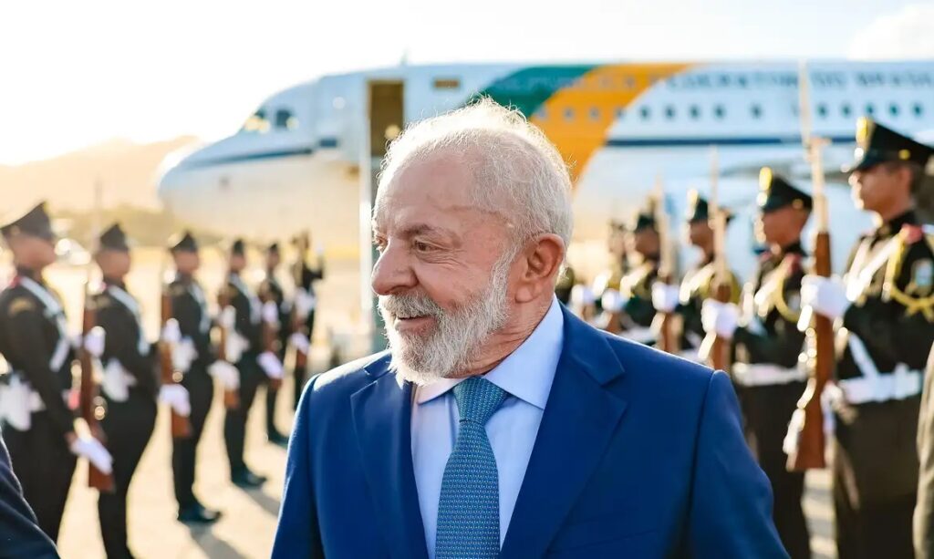 Lula fará cirurgia de catarata no olho esquerdo na sexta-feira (30/1)