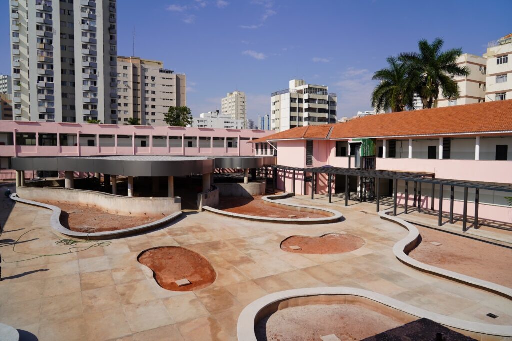 Caiado vistoria obras do Cepi Bilíngue Lyceu de Goiânia que receberá cerca de 800 alunos em 2026