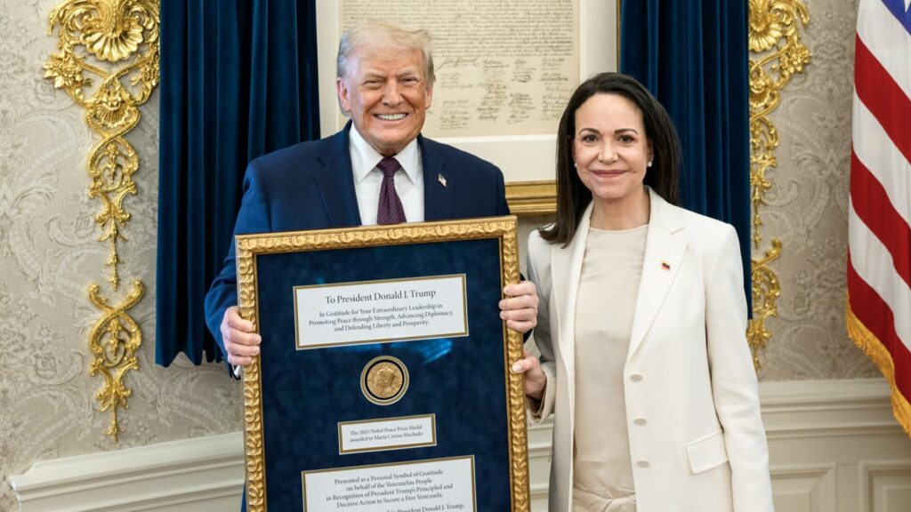 María Corina diz ter presenteado Trump com a medalha do Nobel da Paz