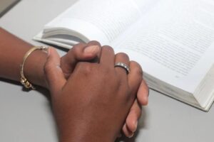 Santa Catarina proíbe cotas para alunos negros e trans em universidades estaduais