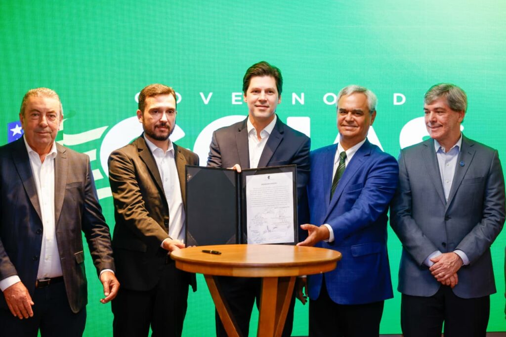 Daniel Vilela anuncia plano para ampliar setor florestal e atrair novas indústrias para Goiás