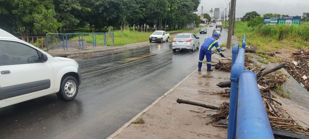 Mais de 80 pontos em Goiânia recebem limpeza e manutenção emergencial após chuva desta terça-feira (20/1)