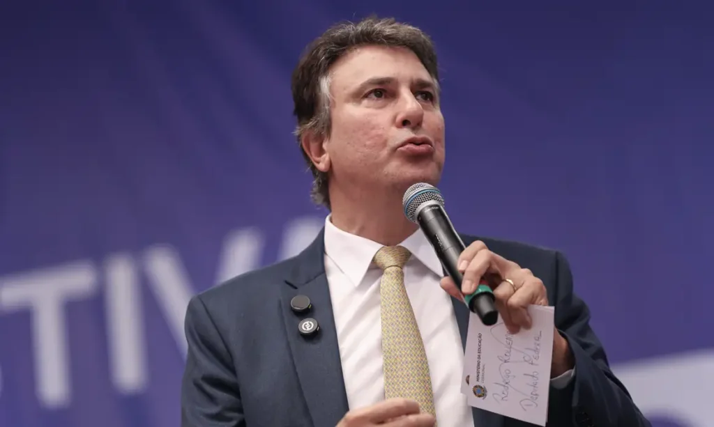 Camilo Santana vistoria obras do Novo PAC na Universidade Federal de Jataí