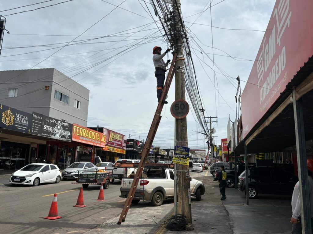Balanço aponta que projeto Cidade Segura retirou cerca de 30 toneladas de fios soltos das ruas de Goiânia em 2025