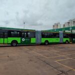 Exterior do maior ônibus elétrico do mundo (foto: José Abrão/A Redação)