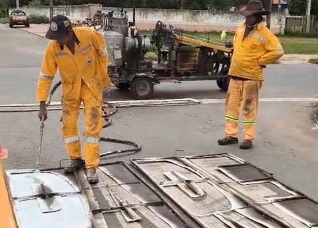 Aparecida de Goiânia renova sinalização de trânsito no entorno de escolas e CMEIs
