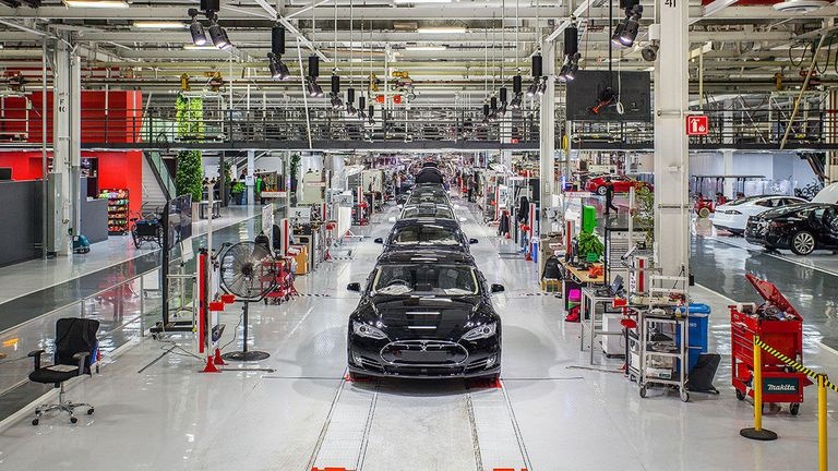 Tesla tem queda nas vendas de veículos elétricos e perde liderança para BYD